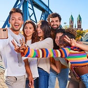 Lifestyle, Peoplefotografie, Kaplan Language School, Freiburg, Andreas Gerhardt, Fotograf, Malt, Diversität, International, Students