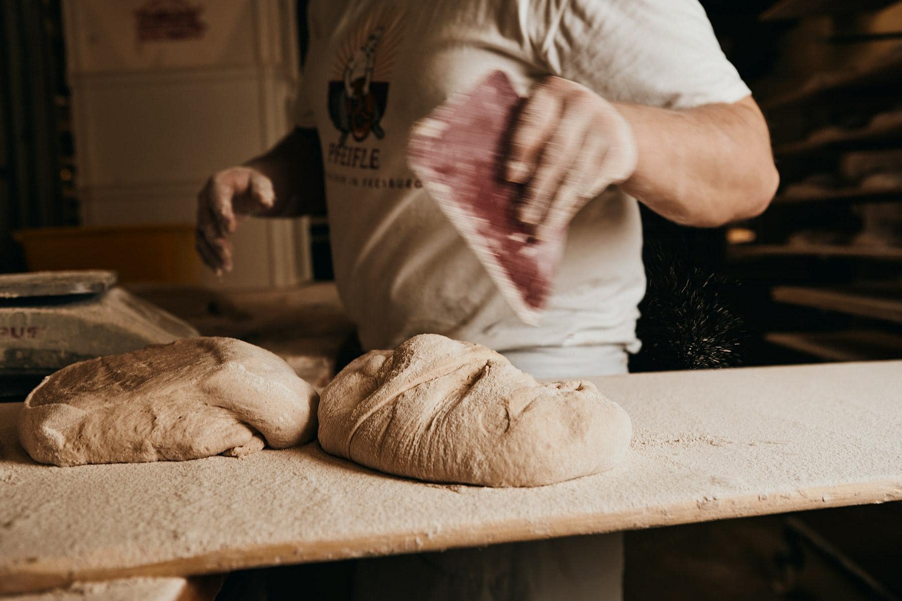 Brotherstellung, Brot, Handwerk, Backwerk, Bäckerei, Pfeifle, Andreas Gerhardt, Nacht