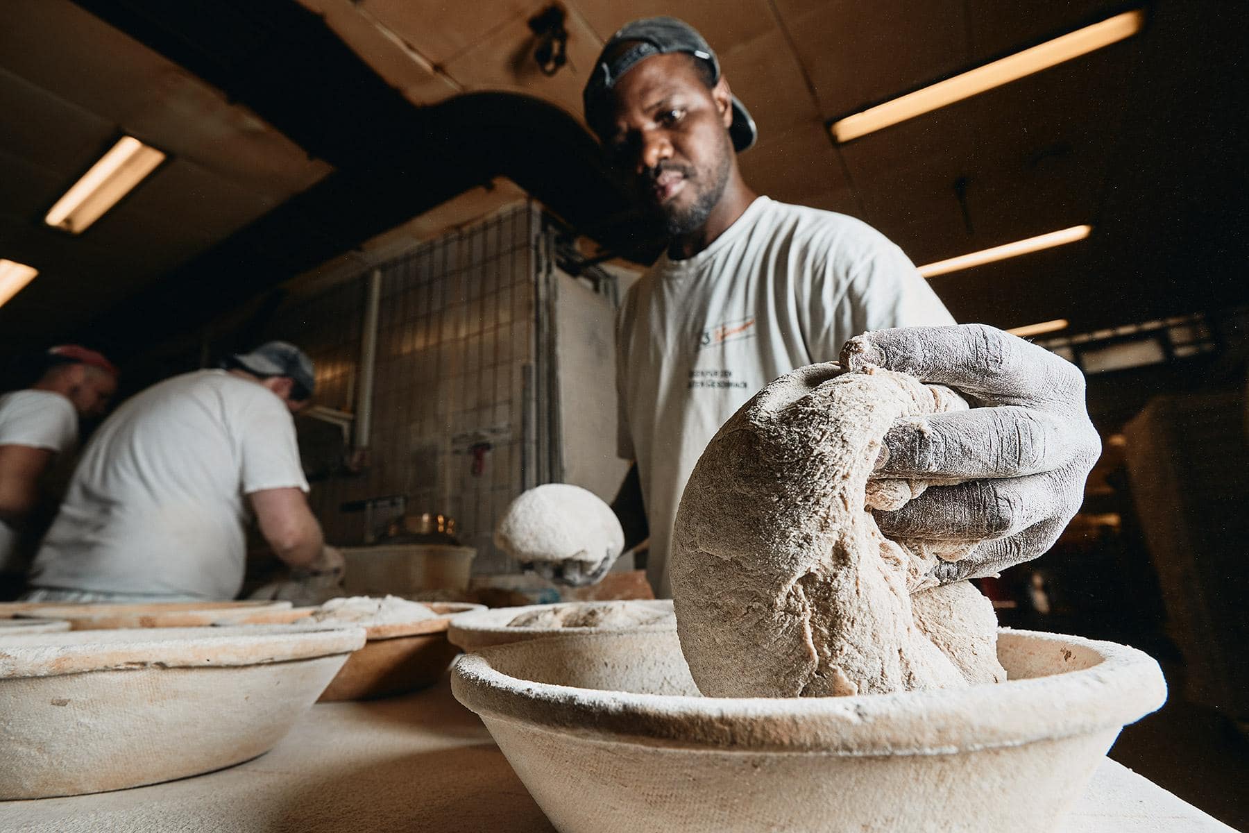 Brotherstellung, Brot, Handwerk, Backwerk, Bäckerei, Pfeifle, Andreas Gerhardt, Nacht