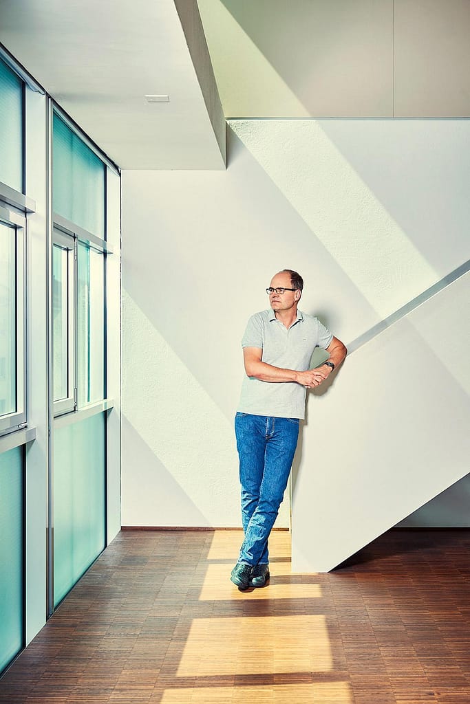 Andreas_Gerhardt_Business_Portrait_A80I8567 Andreas Gerhardt Fotograf Freiburg Business Portrait Personality Portfolio Verlag Editorial Stiftung Abendrot Basel Dominique Becht