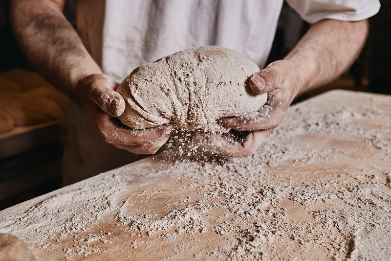 Brotherstellung, Brot, Handwerk, Backwerk, Bäckerei, Pfeifle, Andreas Gerhardt, Nacht