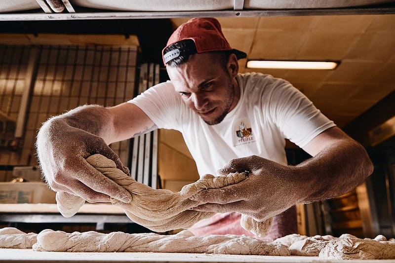 Brotherstellung, Brot, Handwerk, Backwerk, Bäckerei, Pfeifle, Andreas Gerhardt, Nacht