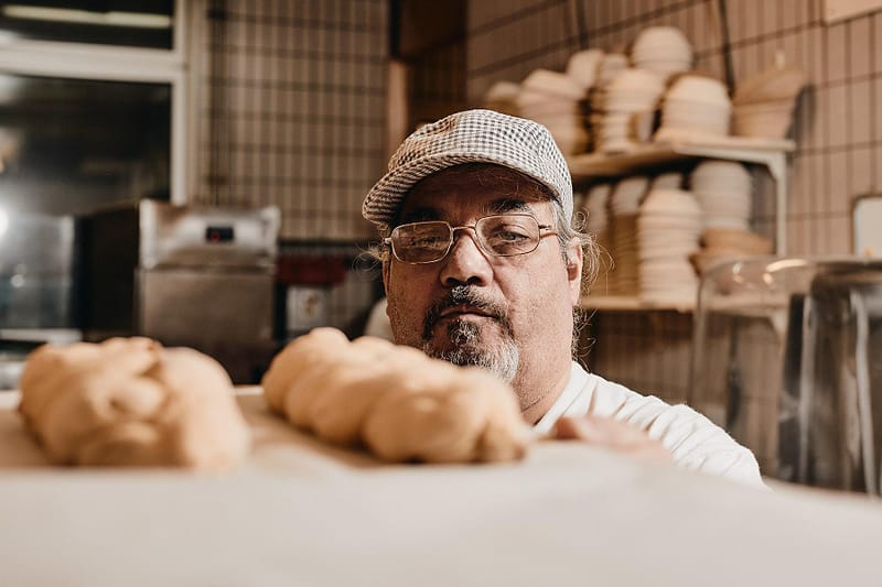 Brotherstellung, Brot, Handwerk, Backwerk, Bäckerei, Pfeifle, Andreas Gerhardt, Nacht