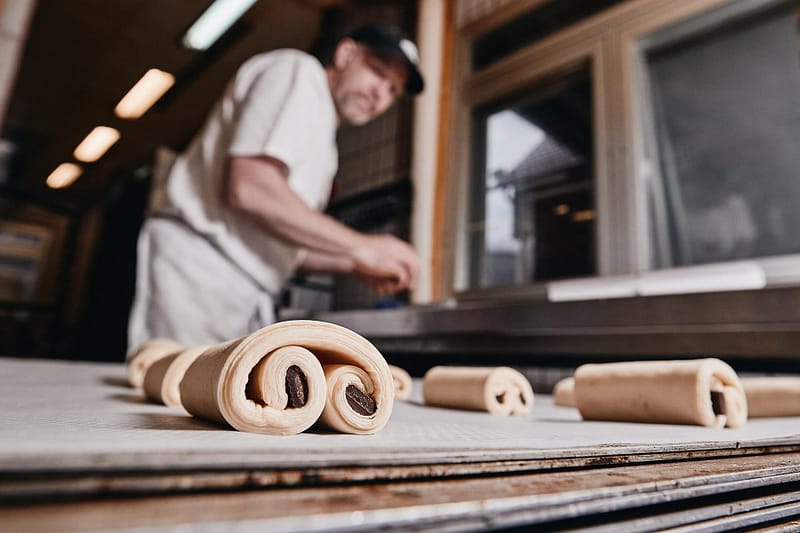 Brotherstellung, Brot, Handwerk, Backwerk, Bäckerei, Pfeifle, Andreas Gerhardt, Nacht
