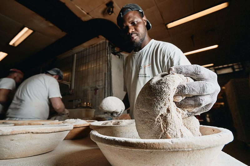 Brotherstellung, Brot, Handwerk, Backwerk, Bäckerei, Pfeifle, Andreas Gerhardt, Nacht