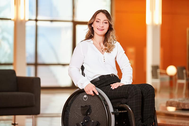 Trivida Barrierefreiheit Rollstuhl Rad Fotgraf Freiburg Testimonial Kristina Vogel Herzzentrum Bad Krozingen Lifestyle Andreas Gerhardt Poeoplefotografie