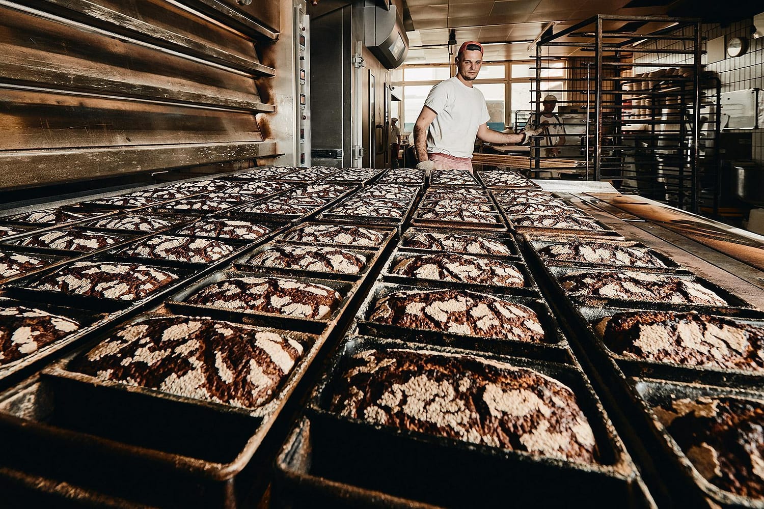 Brotherstellung, Brot, Handwerk, Backwerk, Bäckerei, Pfeifle, Andreas Gerhardt, Nacht